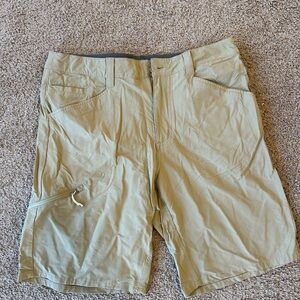 Patagonia Men's Light Tan Cargo Shorts